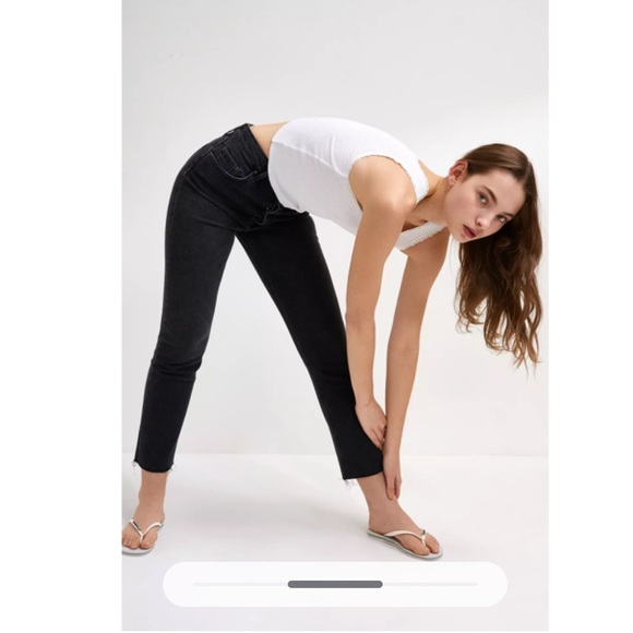 BDG Jeans Pre loved Slim Stretch in great condition. - Picture 3 of 8